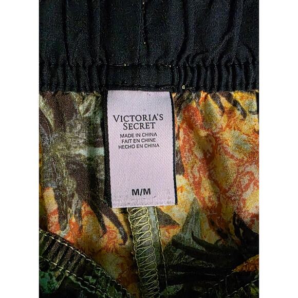 Victoria's Secret Sleep Shorts Tropical Pineapple Size M cozy - Picture 4 of 6